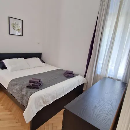 Pri Juliji * Ljubljana